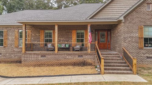 45 Hawthorne Ln, Savannah, TN, 38372-3003 | Card Image