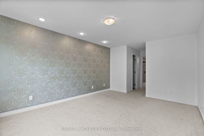 182 Meandering Brook Dr, House attached with 4 bedrooms, 4 bathrooms and 2 parking in Gloucester ON | Image 25