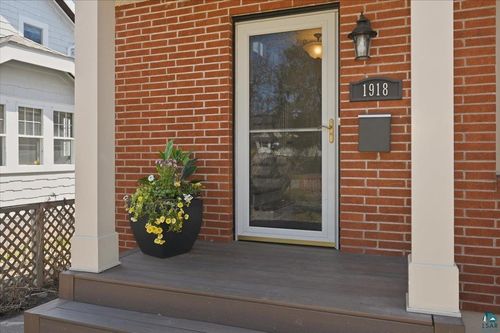 1918 W Kent Rd, Duluth, MN, 55812-1154 | Card Image