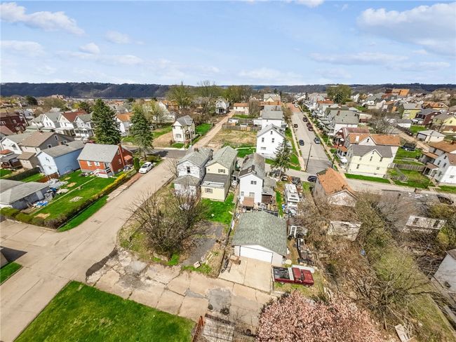 2802 Stewart St, House other with 3 bedrooms, 2 bathrooms and null parking in Mckeesport PA | Image 8