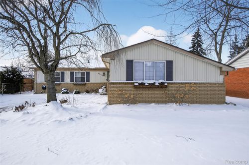 4624 Turner St, Trenton, MI, 48183-4538 | Card Image