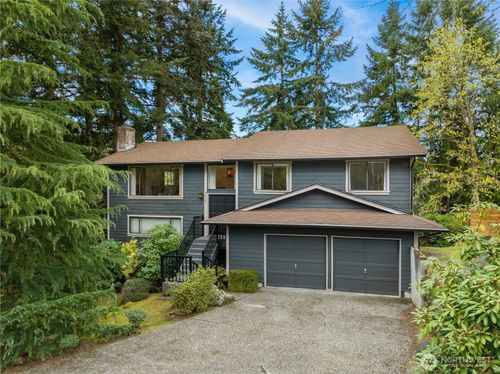 4616 Ne 201st Place, Lake Forest Park, WA, 98155 | Card Image