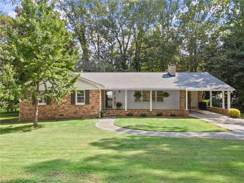 511 Greenvalley Dr, Winder, GA, 30680-1562 | Card Image