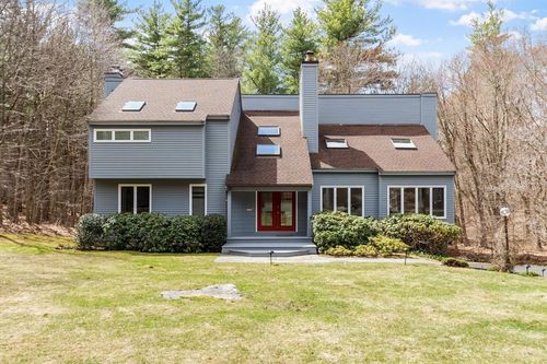 781 Strawberry Hill Rd, Concord, MA, 01742-5419 | Card Image