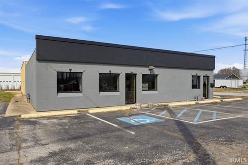 1300 W Water St, Hartford City, IN, 47348-9501 | Card Image