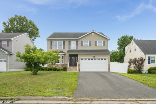519 Fairview Ave, Middlesex, NJ, 08846-2326 | Card Image