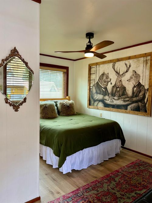 90 N Independence 10 And 11, Red River, NM, 87558 | Card Image