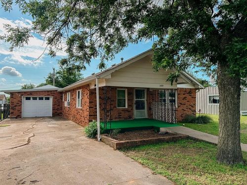 309 N Spencer St, Hinton, OK, 73047-9078 | Card Image
