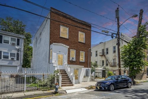 122 Harper Ave, Irvington, NJ, 07111-1790 | Card Image