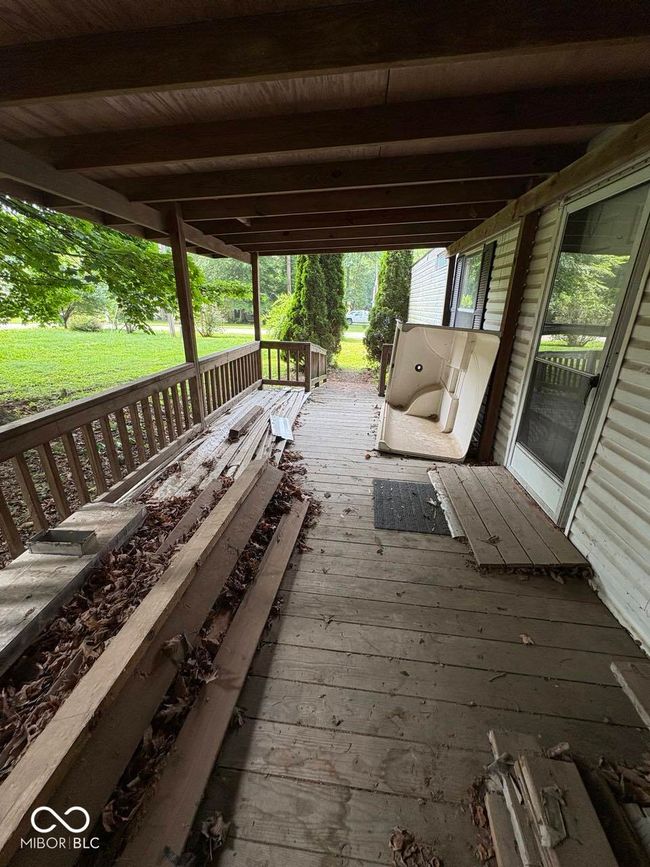 view of wooden terrace | Image 23