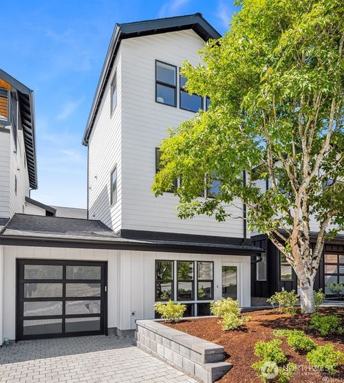 5547 S Morgan St, Seattle, WA, 98118-3041 | Card Image