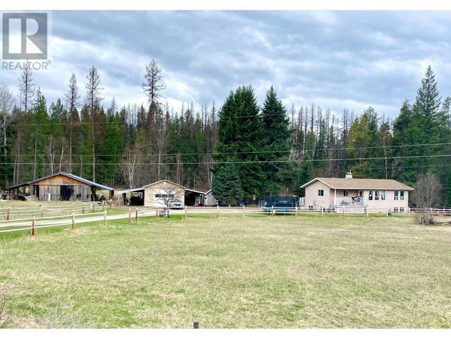 2690 Peasley Rd, House other with 5 bedrooms, 2 bathrooms and 2 parking in Jaffray BC | Image 29