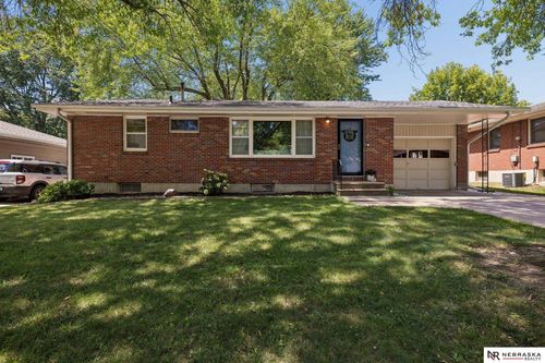 501 Skyway Rd, Lincoln, NE, 68505-2635 | Card Image