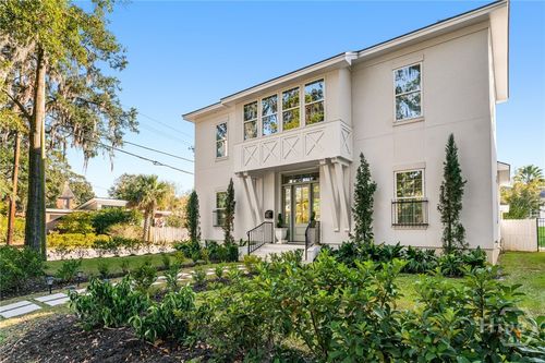 723 E Victory Dr, Savannah, GA, 31405-2318 | Card Image