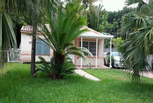 2542 Scott St, Hollywood, FL, 33020 | Card Image