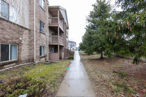 202-35390 Van Born Road, Wayne, MI, 48184 | Card Image