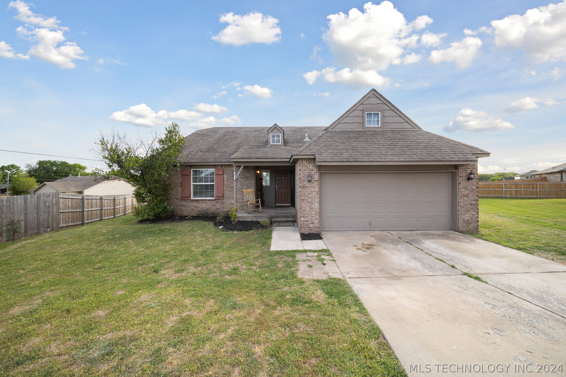 2015 Harriman Circle, For Sale in Bartlesville Zoocasa