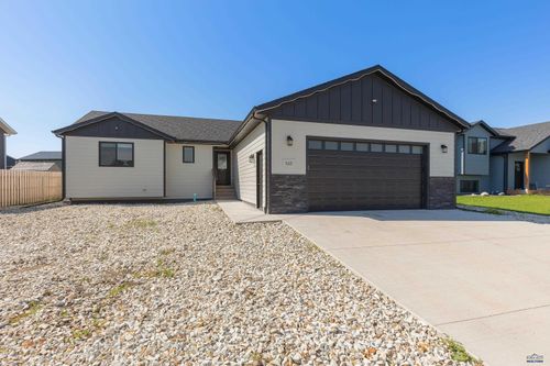 545 Bull Run Dr, Box Elder, SD, 57719-1804 | Card Image
