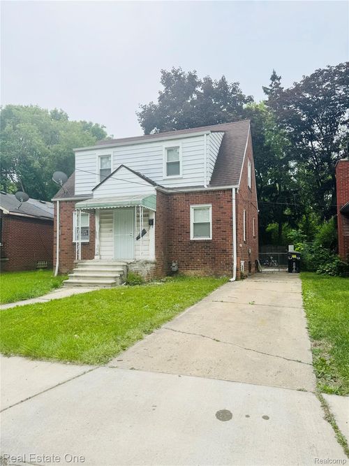 18529 Trinity St, Detroit, MI, 48219-2433 | Card Image