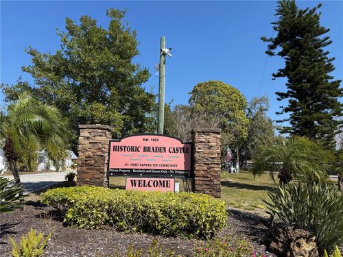 9 Ponce De Leon St, BRADENTON, FL, 34208-1743 | Card Image