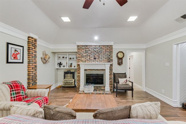 812 Cherlynne Dr, House other with 3 bedrooms, 3 bathrooms and null parking in Cedar Hill TX | Image 8