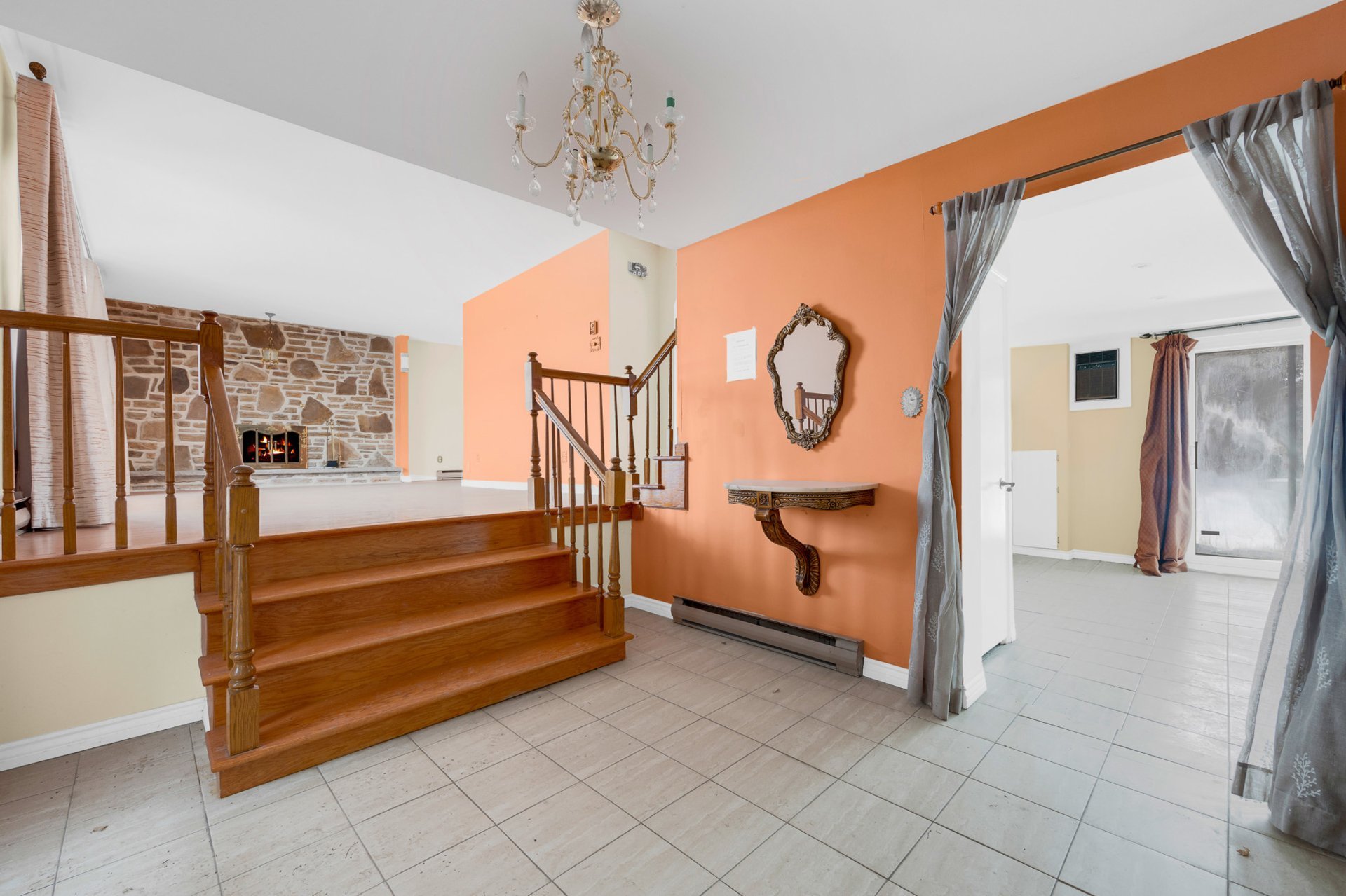 Residential in Dollard-Des-Ormeaux 3