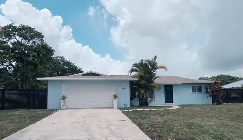 194 Akron Rd, Lake Worth, FL, 33467-4802 | Card Image