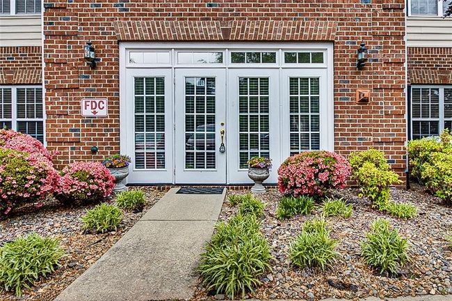 Rear Entry | Image 30