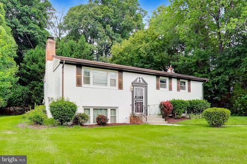 6720 Briarcliff Dr, CLINTON, MD, 20735-4001 | Card Image