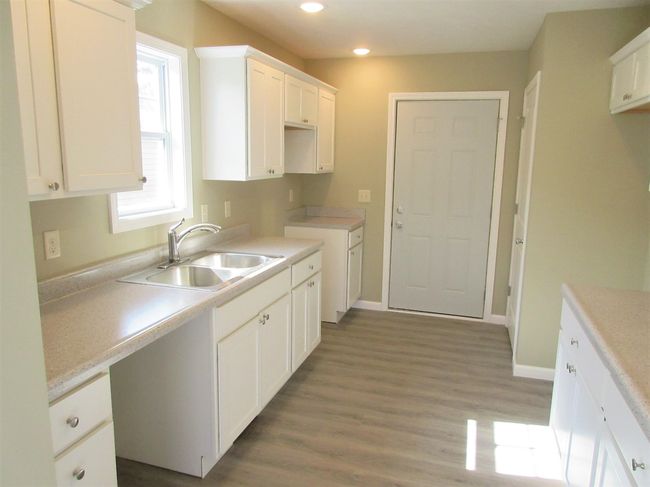 1729 Carter Ct, House other with 3 bedrooms, 2 bathrooms and null parking in Mishawaka IN | Image 7