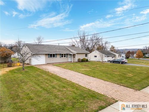 192 Kendall Rd, KENDALL PARK, NJ, 08824-1335 | Card Image