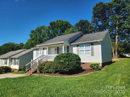 5127 Daffodil Ln, Concord, NC, 28025-6837 | Card Image