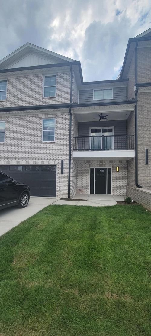 3596 Harper Woods Ln, Lexington, KY, 40515-8312 | Card Image