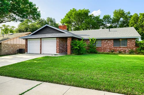 1300 Neans Dr, Austin, TX, 78758-5627 | Card Image