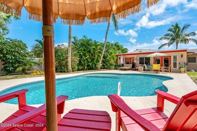 Tropical Oasis Pool Home | Image 1