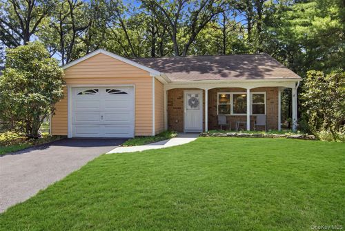 254 Edinburgh Dr, Ridge, NY, 11961-2019 | Card Image