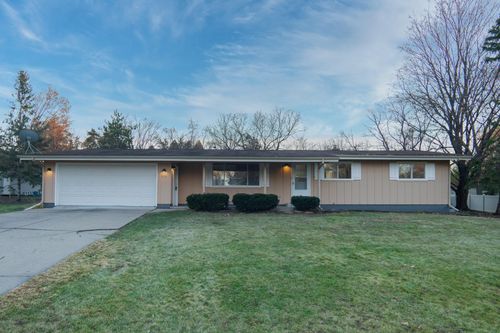 19115 Homestead Circle, Eden Prairie, MN, 55346 | Card Image