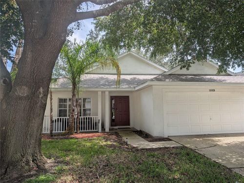 15928 Autumn Glen Ave, CLERMONT, FL, 34714-6109 | Card Image
