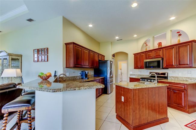 522 Planters Manor Way, House other with 3 bedrooms, 3 bathrooms and null parking in BRADENTON FL | Image 8