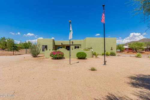 1012 E Desert Hills Dr, Phoenix, AZ, 85086-8827 | Card Image