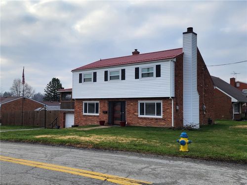 3900 Evergreen Dr, Monroeville, PA, 15146-1222 | Card Image
