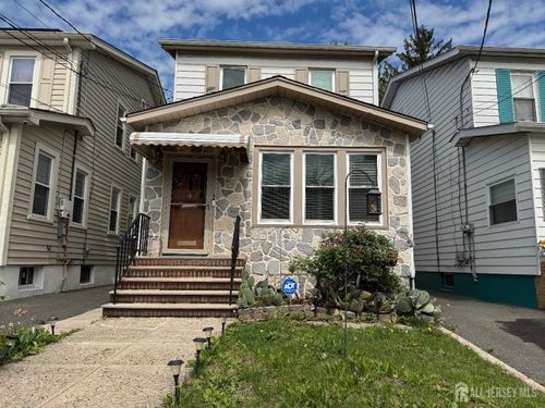 77 Coolidge St, Irvington, NJ, 07111-1109 | Card Image