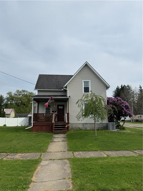 21 Spruce St, Canisteo, NY, 14823-1046 | Card Image