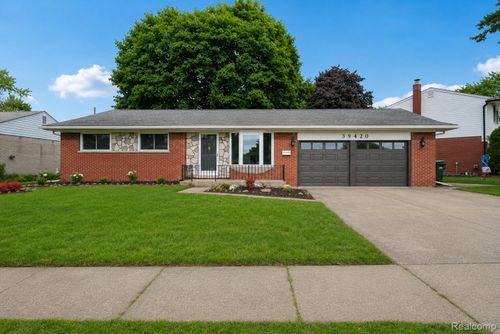39420 Millington Dr, Sterling Heights, MI, 48313-4940 | Card Image