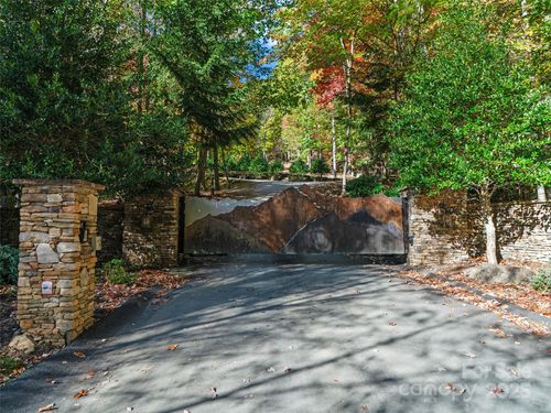 42-42 Hickory Springs Rd, Burnsville, NC, 28714-4820 | Card Image