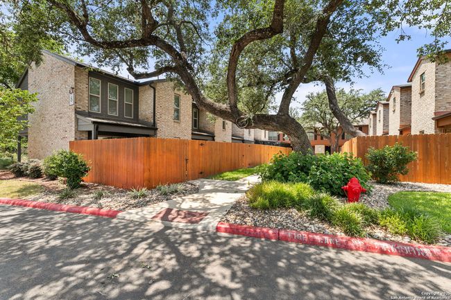 APT-101 - 2718 Old Field Dr, Townhouse with 2 bedrooms, 3 bathrooms and null parking in San Antonio TX | Image 39