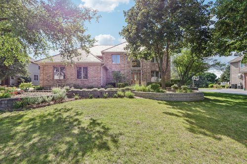 641 Mason Ln, Lake In The Hills, IL, 60156-4456 | Card Image