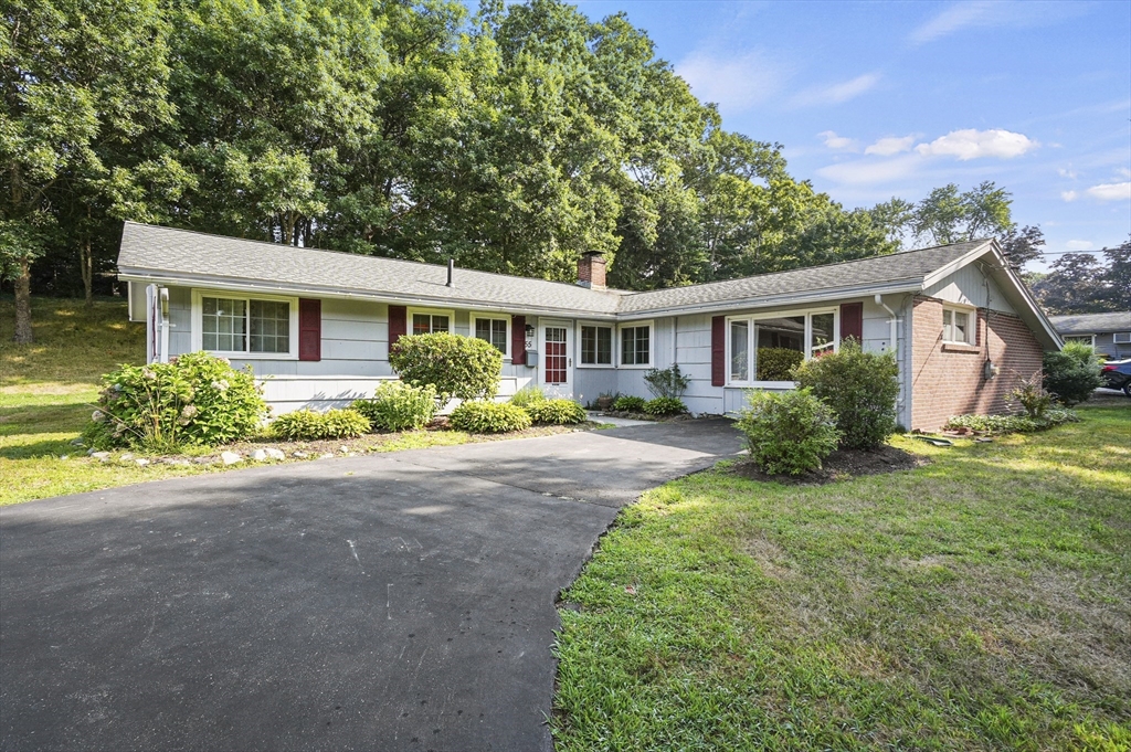 Griffin Rd, Framingham, MA 01701