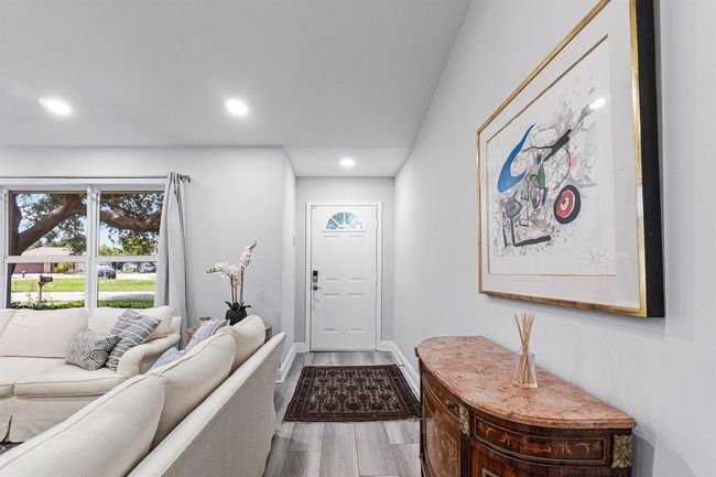 981 Wynndale Way, House other with 3 bedrooms, 2 bathrooms and null parking in Lantana FL | Image 10