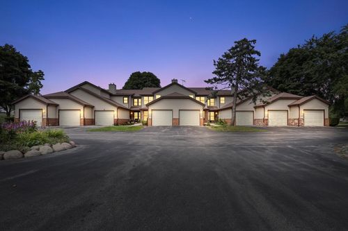 d-8127 S Legend Drive, Franklin, WI, 53132 | Card Image